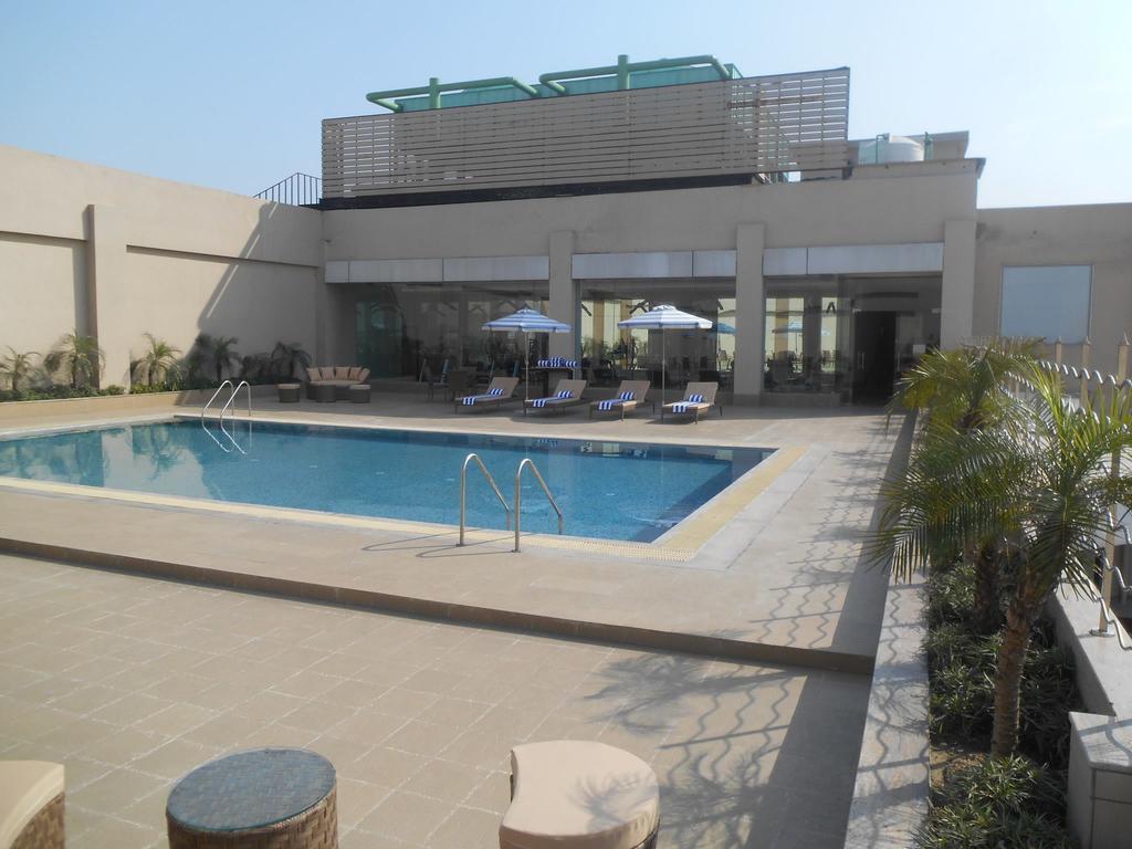 Country Inn & Suites By Radisson, Meerut Dış mekan fotoğraf