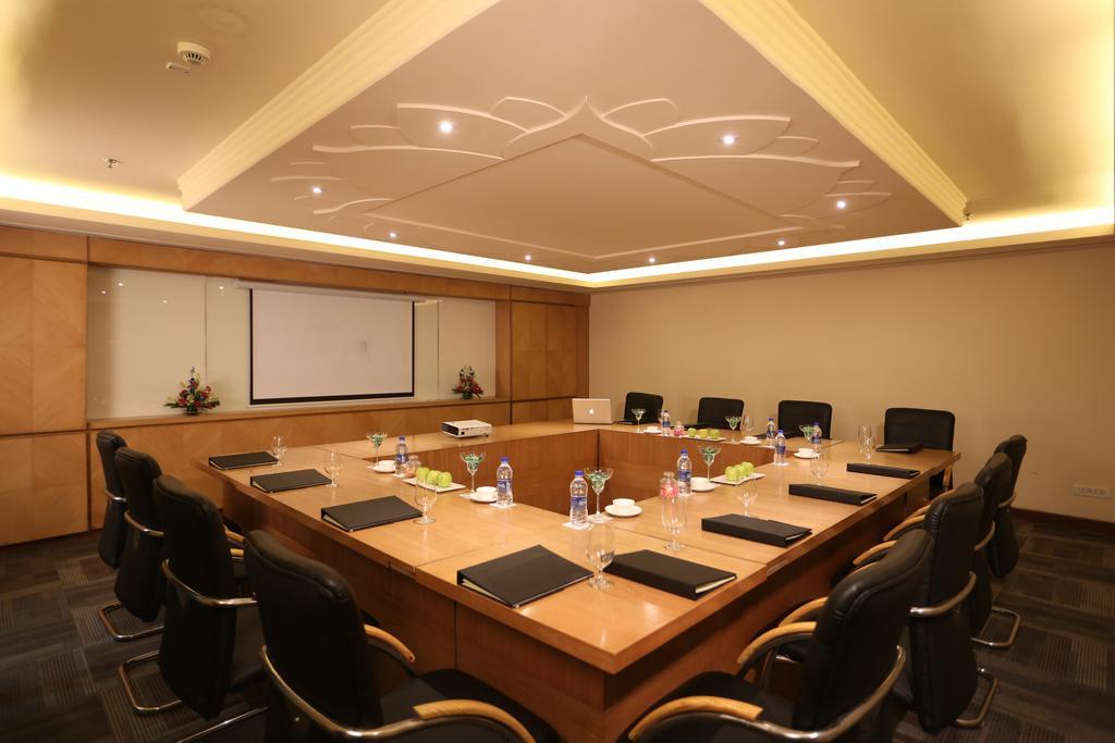 Country Inn & Suites By Radisson, Meerut Dış mekan fotoğraf