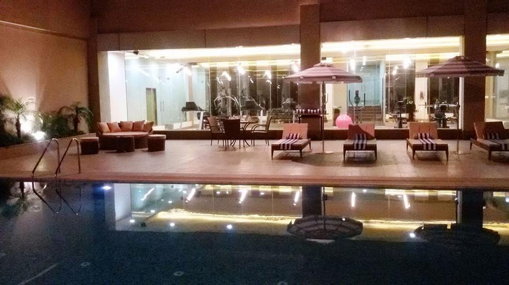 Country Inn & Suites By Radisson, Meerut Dış mekan fotoğraf