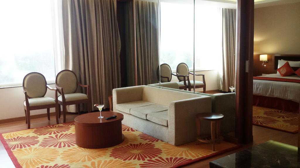 Country Inn & Suites By Radisson, Meerut Dış mekan fotoğraf