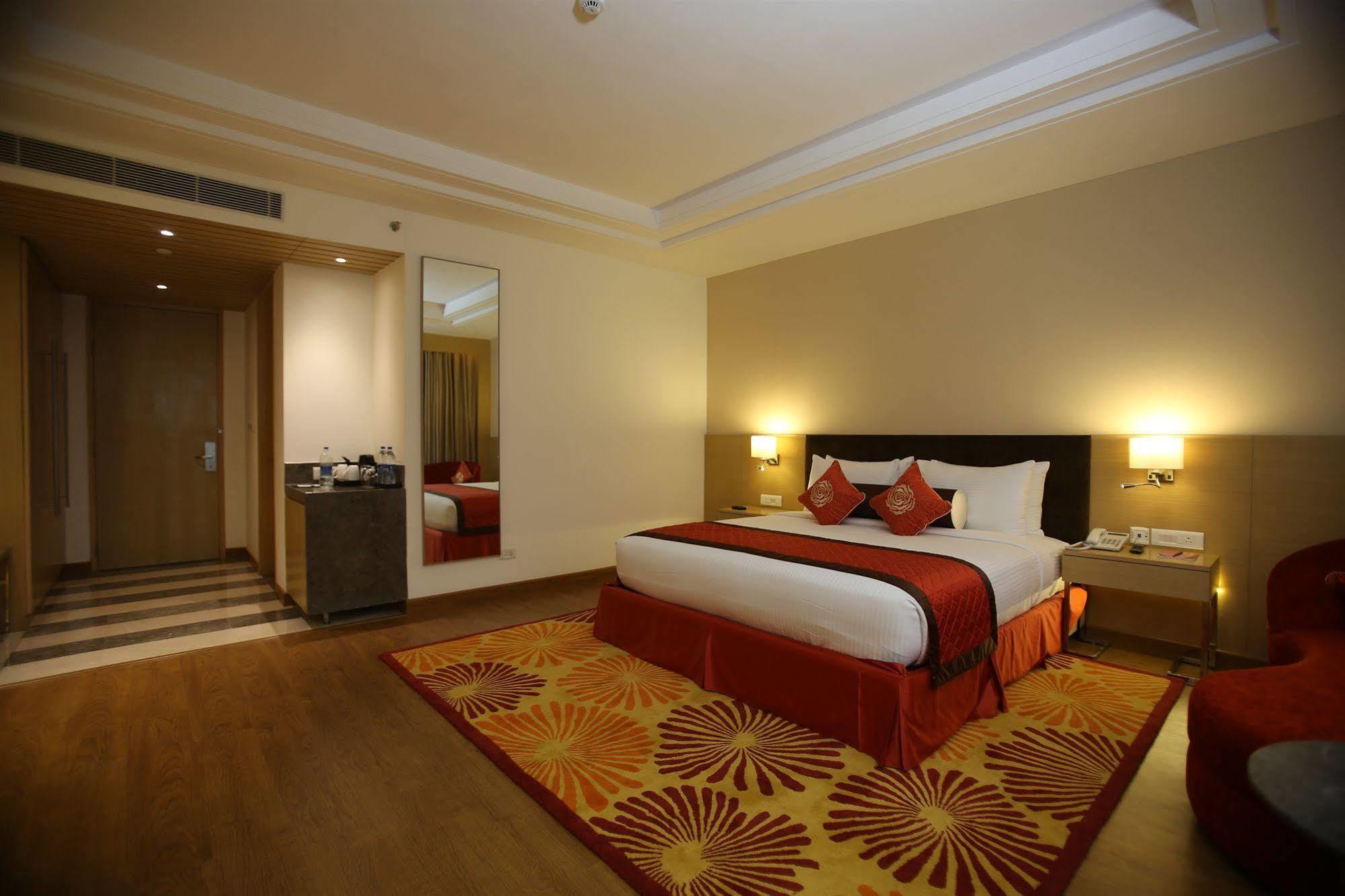 Country Inn & Suites By Radisson, Meerut Dış mekan fotoğraf
