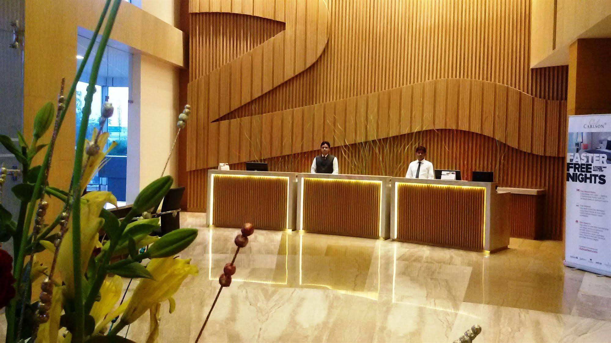 Country Inn & Suites By Radisson, Meerut Dış mekan fotoğraf