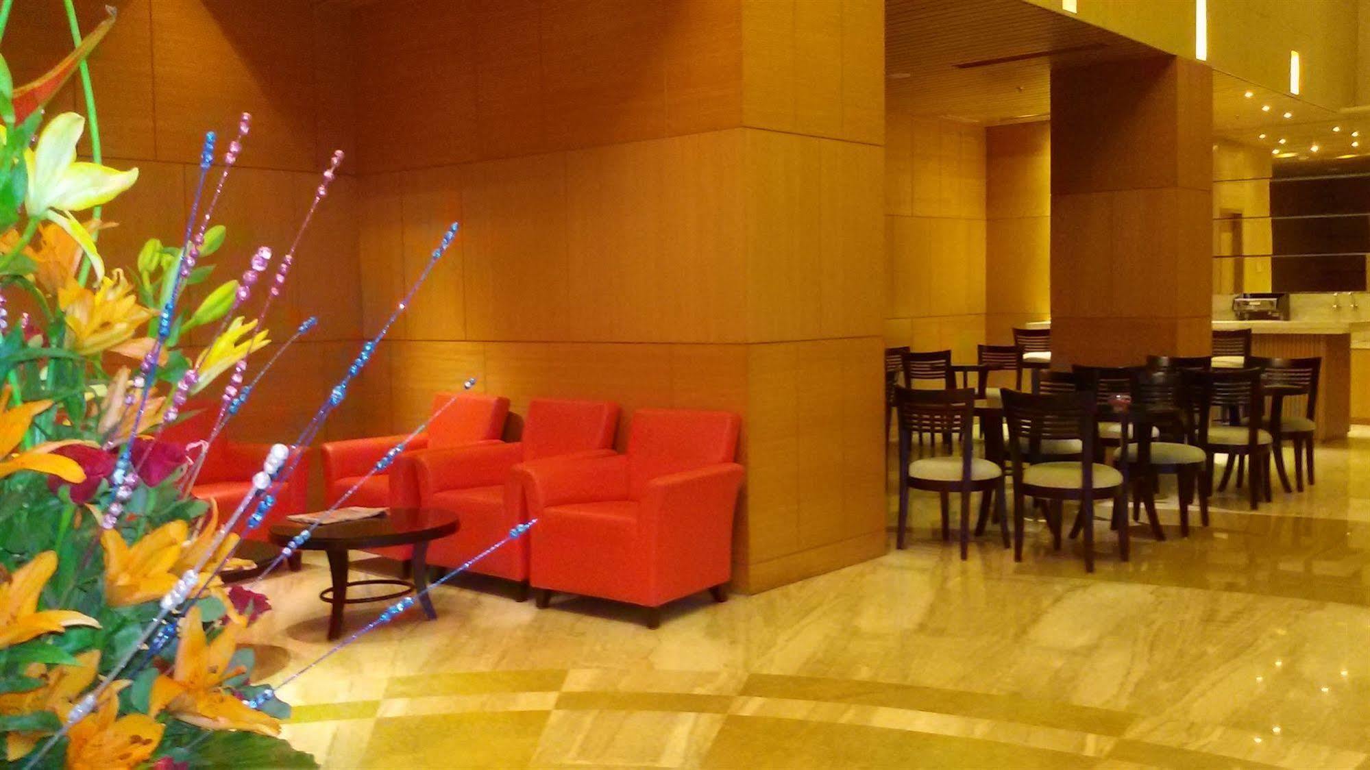 Country Inn & Suites By Radisson, Meerut Dış mekan fotoğraf