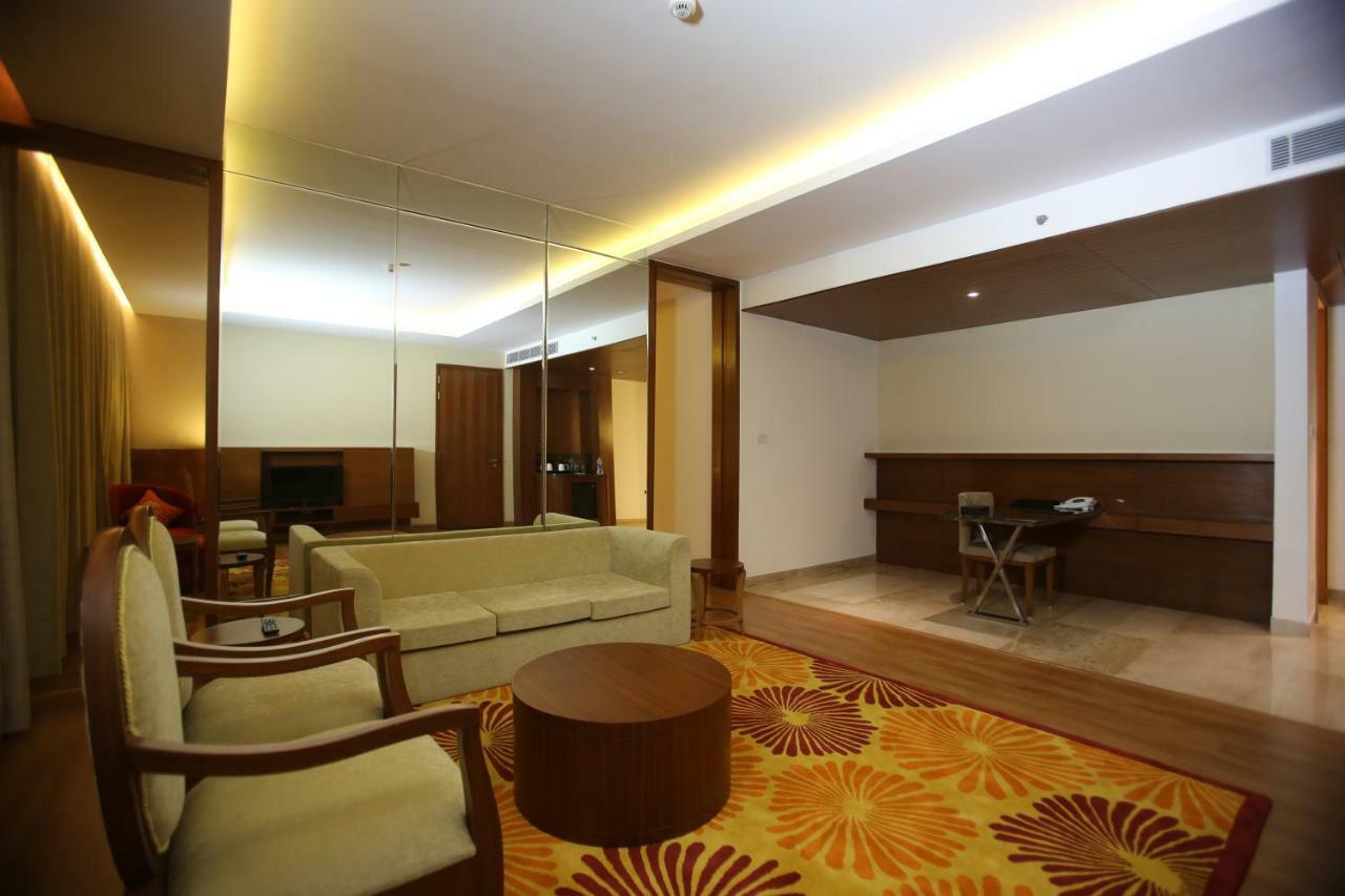 Country Inn & Suites By Radisson, Meerut Dış mekan fotoğraf